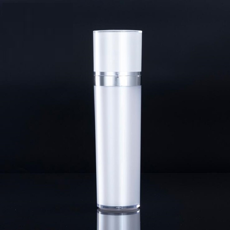 Essence Serum Toner - 120 ml birnenweiße Acryl-Flasche in Kegelform,